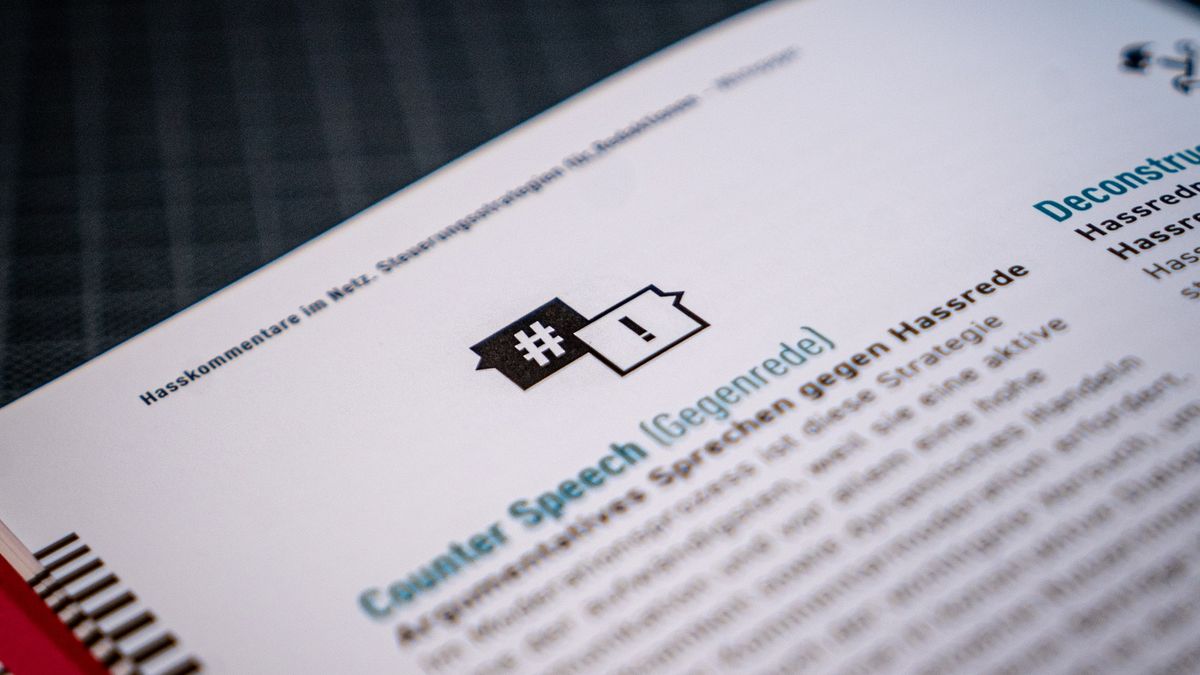 Guide for Commento behind Traefik hero image